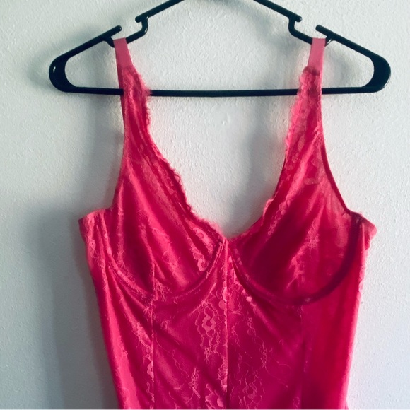 Revolve Bandit pink lace bodysuit - Picture 4 of 10